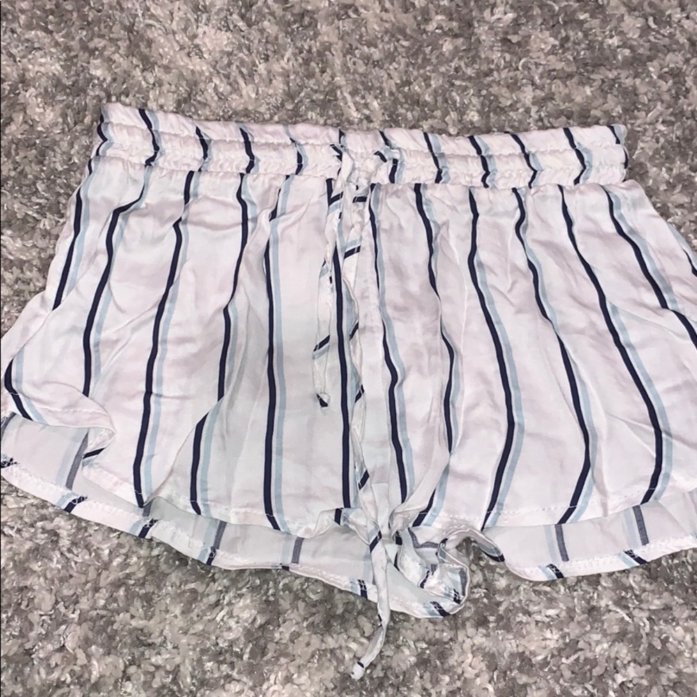 Flowy striped shorts